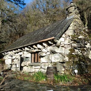 The Ugly House (Ty Hyll)