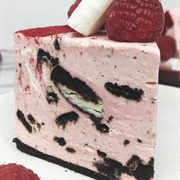 Raspberry Oreo Cheesecake