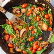 Tomato, Mushroom, Spinach and Pesto Pasta Sauce