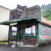 B&amp;B Bar, Kodiak, Alaska, USA