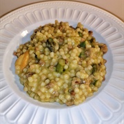 Fregula Con Asparagi E Salsiccia
