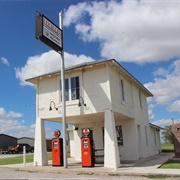 Lucille's Historic Highway Gas Station, Oklahoma