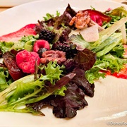 Endive and Roquefort Cheese Salad