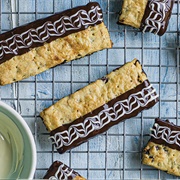 12 Garibaldi Biscuits