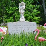 Grave of Don Featherstone