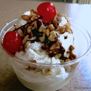 Old-Fashioned Hot Fudge Sundae