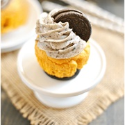 Cookies & Cream Pumpkin Cupcake