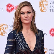 Julia Stiles