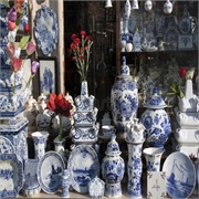 Delft Blue Pottery Shops