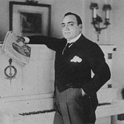 Tenor Enrico Caruso Makes the First Million-Selling Recording,