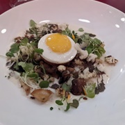 Place Carmin, Montréal