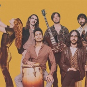 Süpürgesi Yoncadan - Altin Gün