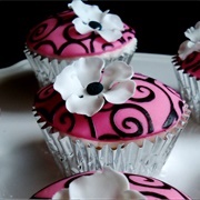 Black Pink Cupcake