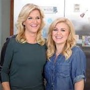 Tell Me Something I Don't Know - Trisha Yearwood & Kelly Clarkson