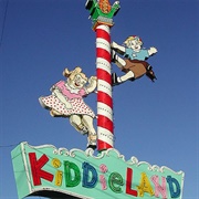 Kiddieland Sign