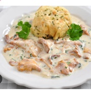 Eierschwammersauce (Chanterelles)