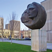 Sculpture of Oliver Pollock