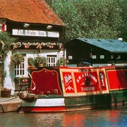 Holiday on a U.K. Canal Boat