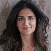 Leila Farzad