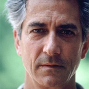 David Strathairn