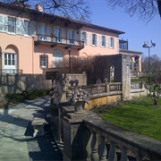 Cuneo Mansion