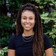 Claire Rufson (Queer, She/Her)