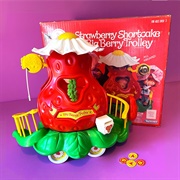 Strawberry Shortcake Berry Trolley