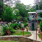 Howard Finster's Paradise Gardens