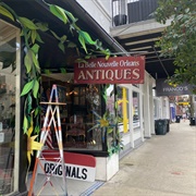 La Belle Nouvelle Orleans Antiques