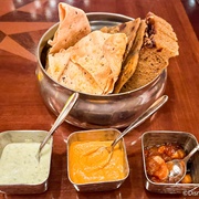 Tiffins Signature Bread Service