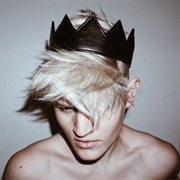 Maya Noir (Queer, Bigender/Trans/Enby, She/He/Xe)