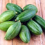 Pointed Gourd (Trichosanthes Dioica)