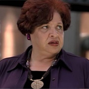 Caroline Julian, Bones