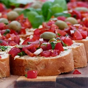 French Bread With Tomato and Olives Salad