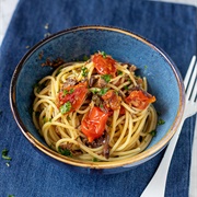 Spaghetti Con Buzzonaglia Di Tonno E Pomodoro