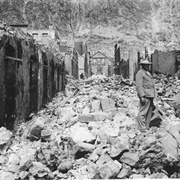 Mount Pelée in Martinique Erupts Killing 30,000.