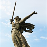 The Motherland Calls (Yevgeny Vuchetich & Nikolai Nikitin)