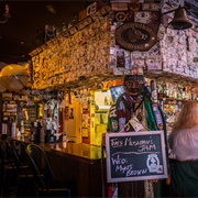 Elliott Street Deli & Pub (Permanently Closed)