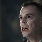 Danny Huston: Marlow