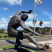 Kelly Slater Statue