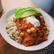 Chickpea Curry With Rice and Avocado