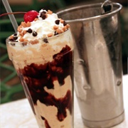 Peanut Butter Cup Bottomless Milkshake