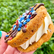 Gasparilla Island Grill Red, Whit, and Blue Cookie Sandwich