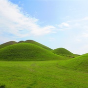 Goseong Museum & Ancient Tombs
