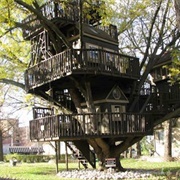 Tucker's Treehouse (Permanently Closed)