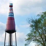 World's Largest Catsup Bottle