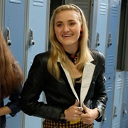 Lainey Lewis, Schooled