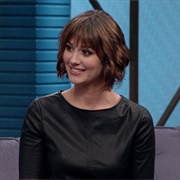 25. Mary Elizabeth Winstead Wears an A-Line Skirt and Pointy Black Boots