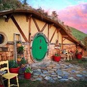 Hobbit Hole Air Bnb