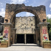 Rainforest Adventure Zoo (Sevierville, TN)